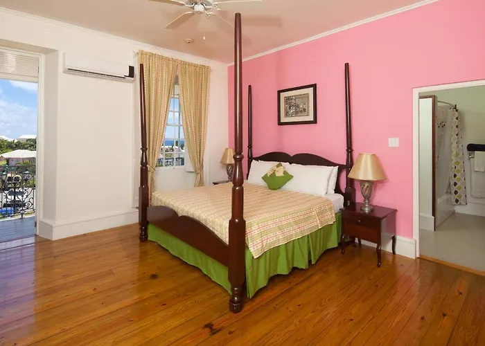 Savannah Beach Club Hotel