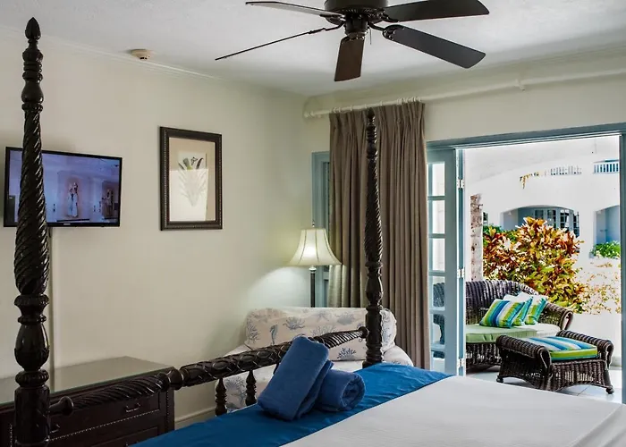 Savannah Beach Club Hotel